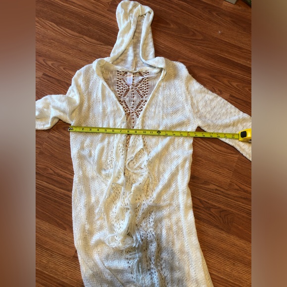 White crochet fringed cardigan - Picture 13 of 14